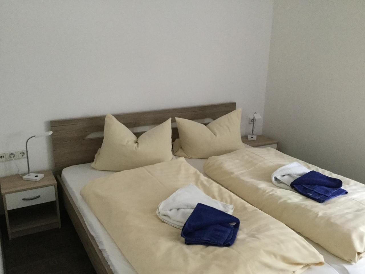 Landhotel Bienstadt Георгенталь Экстерьер фото